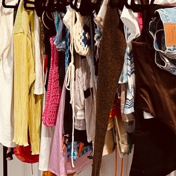 MYSTERY BOX 📦✨ - Picture 2 of 4